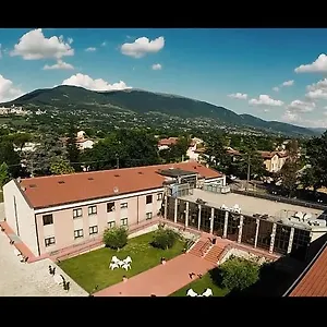 Th - Casa Leonori *** Asís